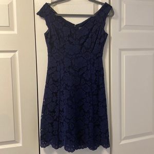 Vince Camuto Off the shoulder navy mini dress